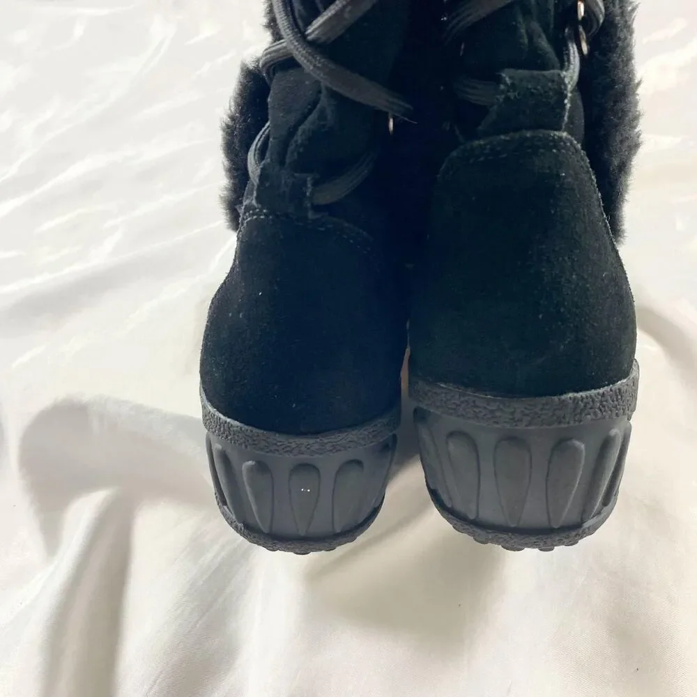 Khombu Early 2000's Fuzzy Tassel Lace Up Genuine Suede Wedge Boots Willow Size 7